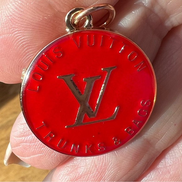 Louis Vuitton Red Zipper Pull Charm - Picture 6 of 10